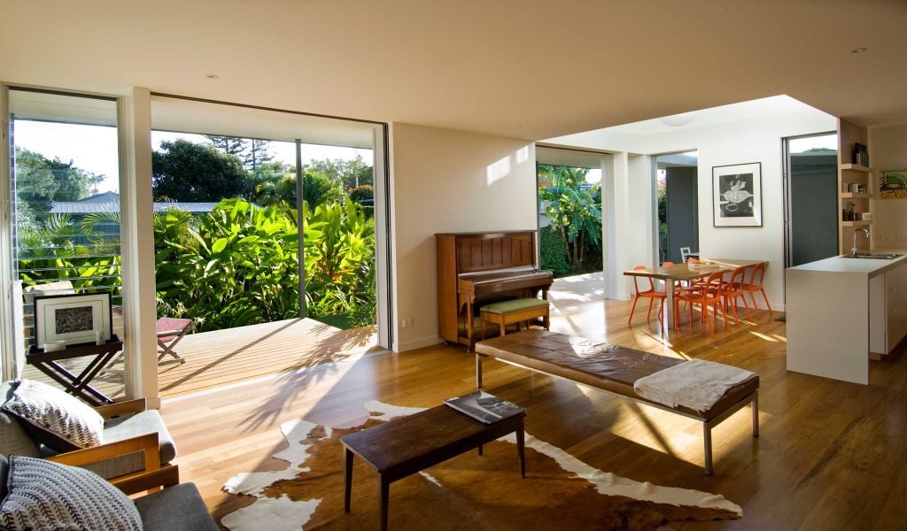 Back House Blackburne Jackson